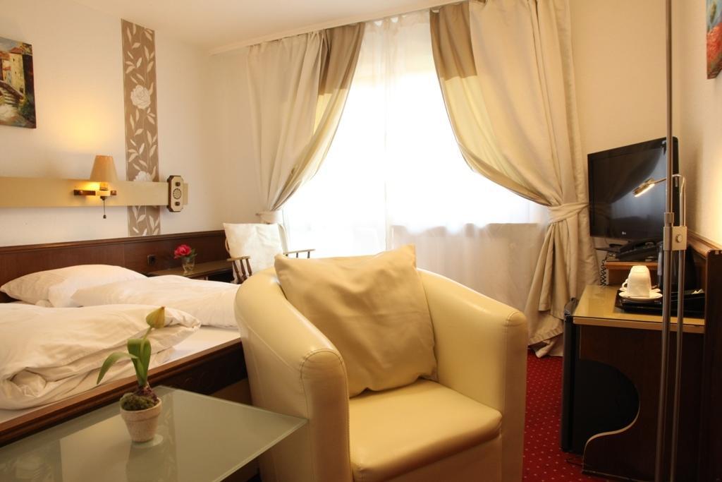 Kurhotel Wuerdinger Hof 바트푸징 객실 사진
