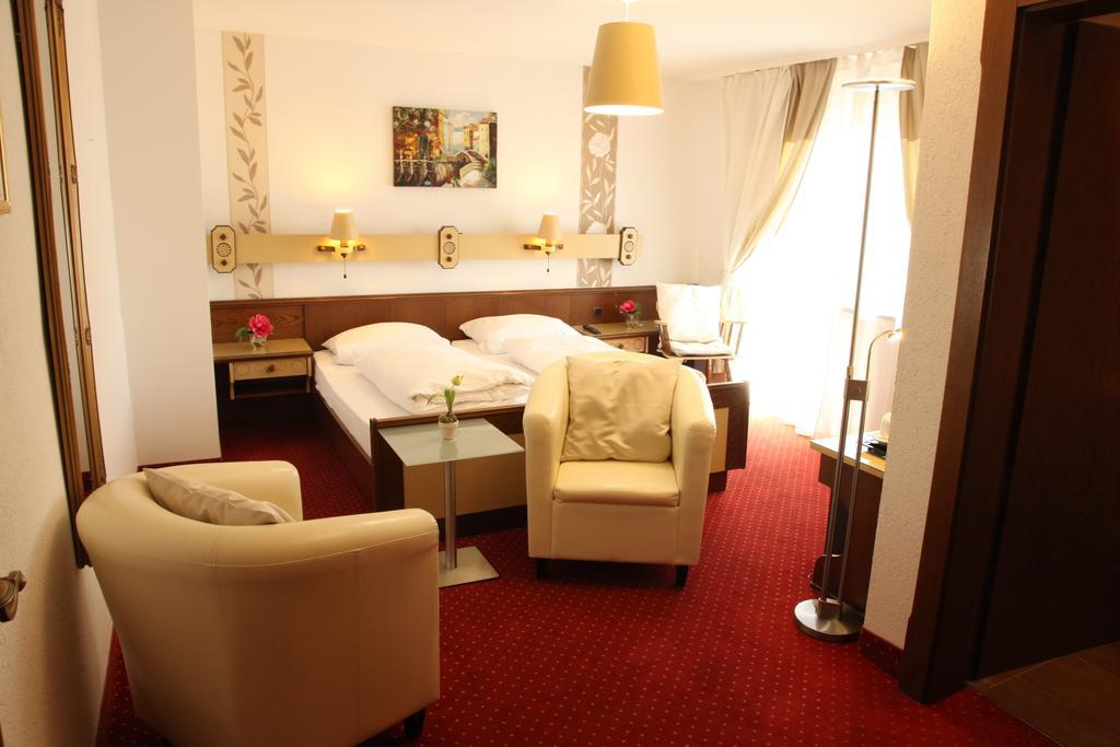 Kurhotel Wuerdinger Hof 바트푸징 객실 사진